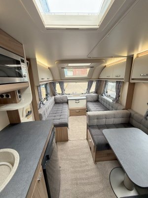 Przyczepa kempingowa Swift Sprite Super Quattro FB Gdańsk – zdjęcie 4